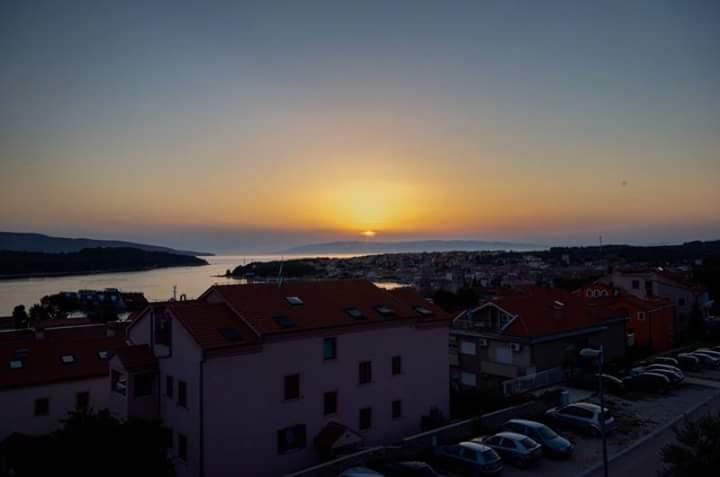 Panorama Sunset Apartments Cres Exterior foto
